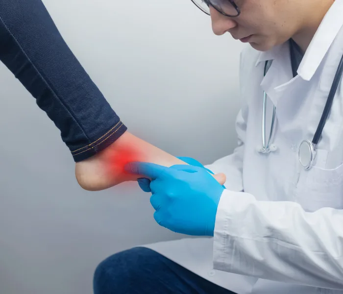 Dolor en articulaciones (rodilla, hombro, cadera, tobillo) en Apodaca: evaluación traumatológica